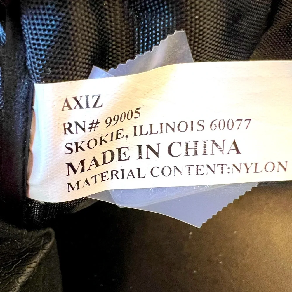 Stylish Vintage Dark Black Duffel Bag with Many Pockets. New without Tags.